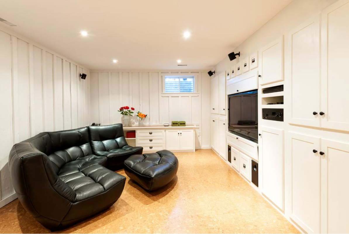 Istock 000024727750Large Basement