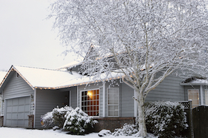 Winter Home-iStock_000004830840Medium.jpg (1)
